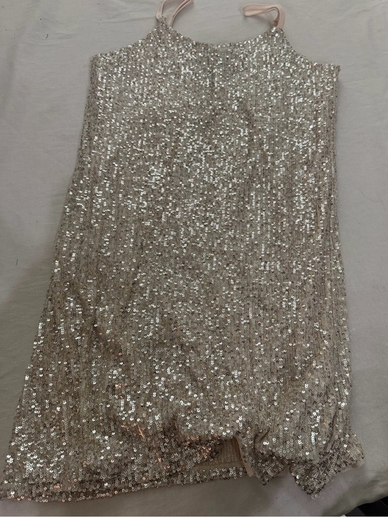 Dresses & Skirts - Sequin gold sparkle dress